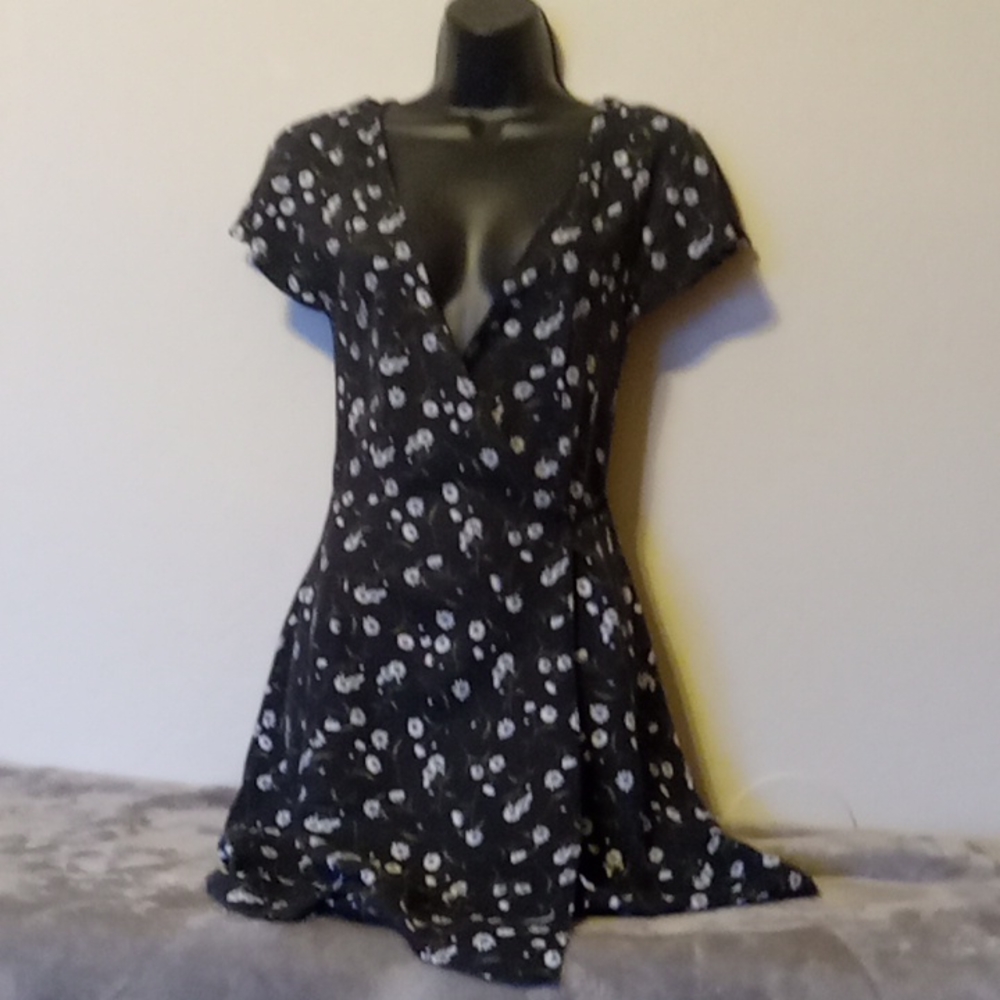 Divided Wrap dress